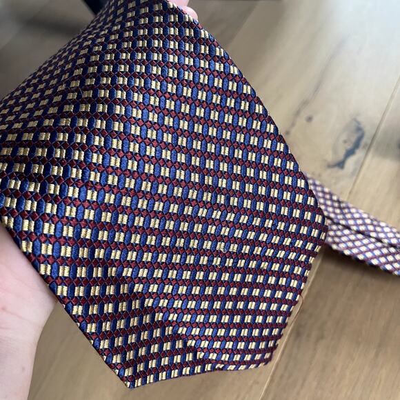 Vintage Nautica 100% Silk Tie - Geometric Pattern, Vibrant Colors - Picture 6 of 7